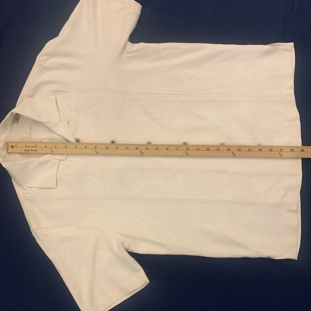 TOMMY BAHAMA 100% Silk Camp Shirt - Picture 6 of 7